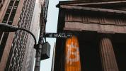 Major US banks hostile toward Bitcoin, accounts at risk of closure, cryptocurrency businesses prohibited