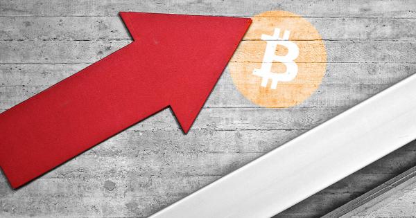 Growing interest in BTC, Bitcoin transaction fees up over 500%