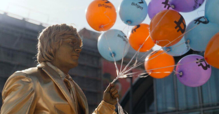 Bitget Celebrates the 15th Bitcoin Whitepaper Day with “Satoshi” on the Street & BTC Giveaways